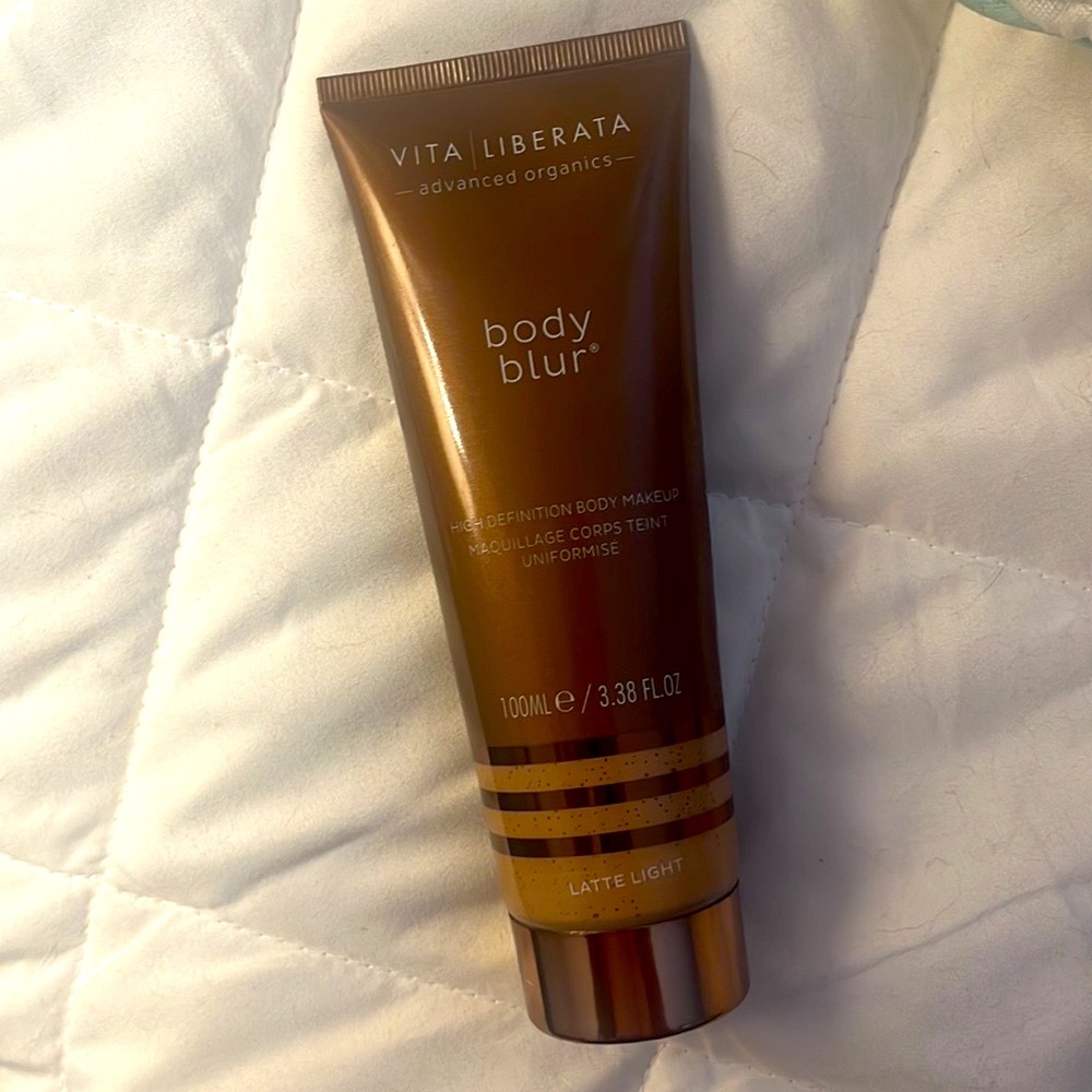 Vita Liberata Body Blur High Definition Body Makeup (Latte) (NEW & SEALED!)